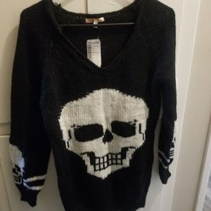 Skull sweater